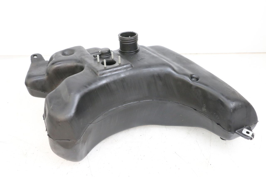 photo de ZBIORNIK PALIWA APRILIA SR CARB LC 2T 50 (2004 - 2012) - Zbliżenie techniczne