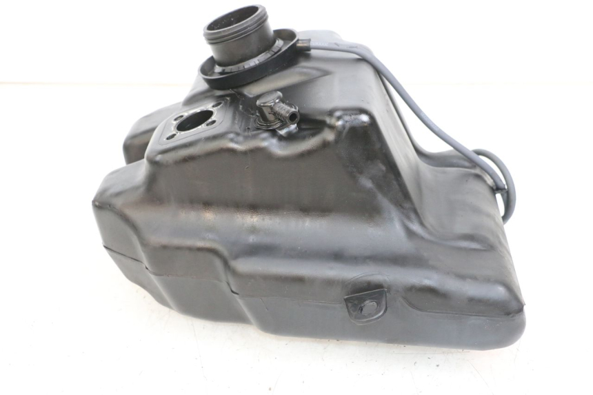 photo de ZBIORNIK PALIWA PEUGEOT STREETZONE I 2T 50 (2018 - 2020) - Zoom stanu zużycia