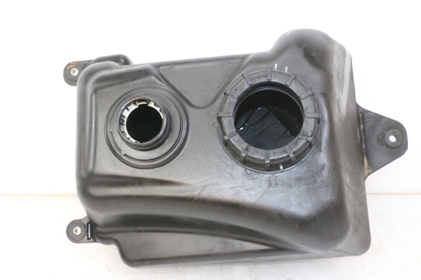 photo de ZBIORNIK PALIWA SUZUKI BURGMAN 125 (2018 - 2021) - Zoom stanu zużycia