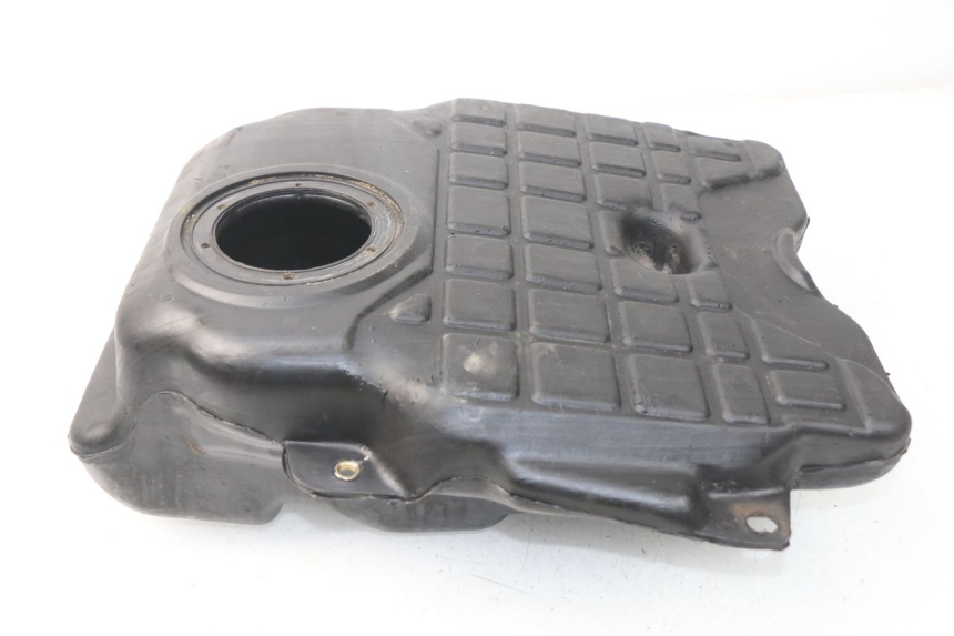 photo de ZBIORNIK PALIWA PEUGEOT SV 50 (1992 - 2004) - Inny kąt widzenia