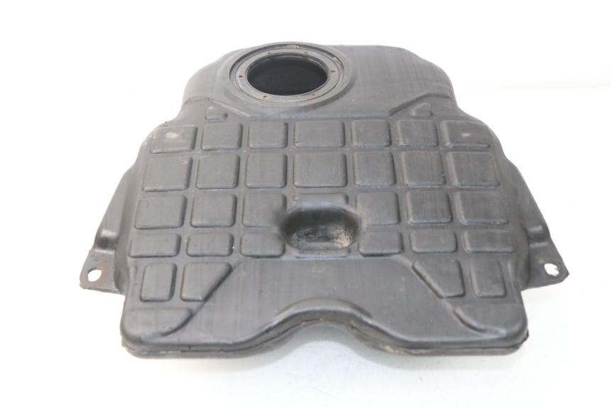 photo de ZBIORNIK PALIWA PEUGEOT SV 50 (1992 - 2004) - Zbliżenie techniczne