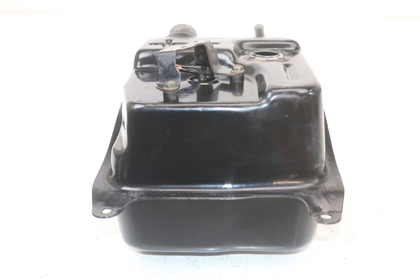 photo de ZBIORNIK PALIWA SYM ORBIT III 3 4T 50 (2018 - 2021) - Zbliżenie techniczne