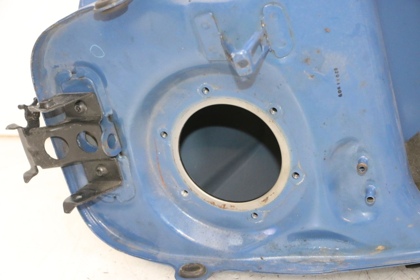 photo de ZBIORNIK PALIWA YAMAHA TDM ABS 900 (2002 - 2014) - Zbliżenie techniczne