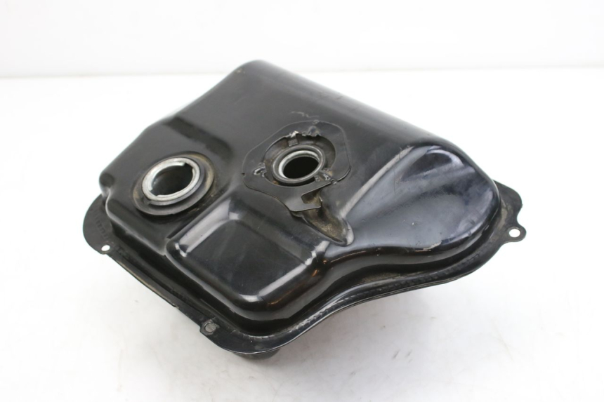 photo de ZBIORNIK PALIWA PEUGEOT TWEET 125 (2010 - 2017) - Inny kąt widzenia