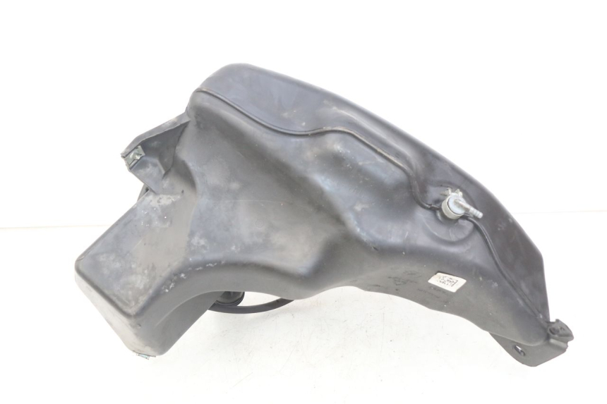 photo de ZBIORNIK PALIWA PIAGGIO VESPA PRIMAVERA 2T 50 (2013 - 2018) - Zoom stanu zużycia