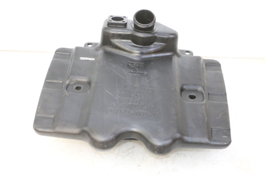 photo de ZBIORNIK PALIWA PEUGEOT VIVACITY NEW 4T 50 (2008 - 2017) - Zbliżenie techniczne