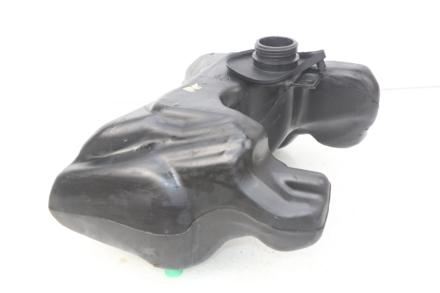 photo de ZBIORNIK PALIWA PEUGEOT VIVACITY 50 (1998 - 2003) - Zoom stanu zużycia