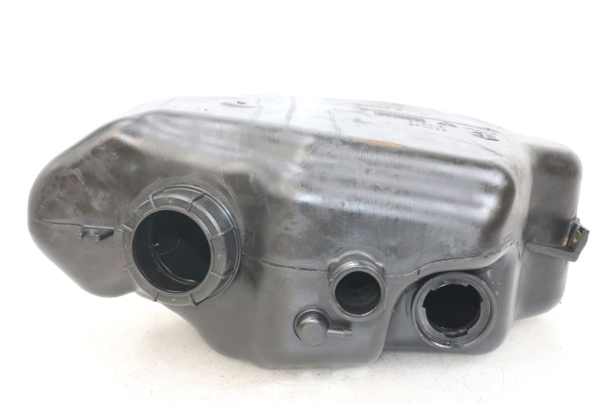 photo de ZBIORNIK PALIWA PIAGGIO X10 125 (2012 - 2017) - Zoom stanu zużycia