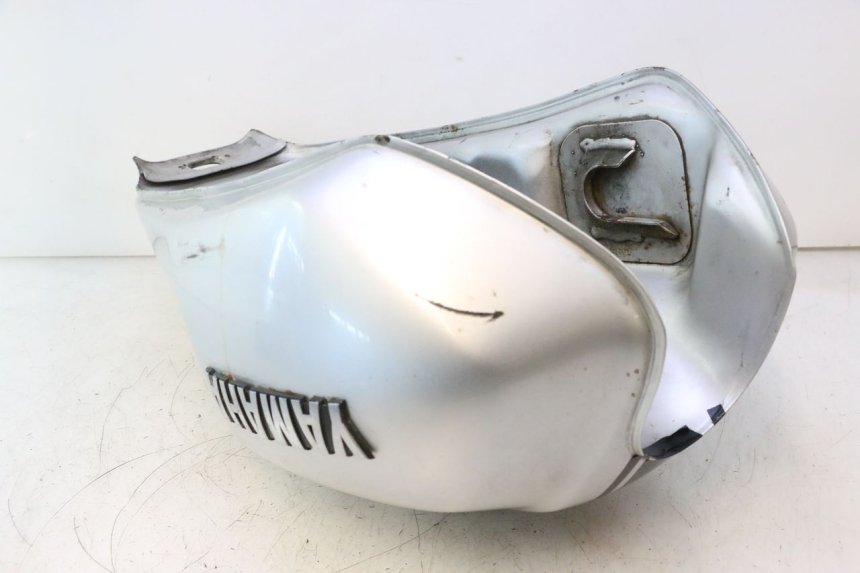 photo de ZBIORNIK PALIWA YAMAHA XJR 1300 (1998 - 2002) - Struktura - zbliżenie