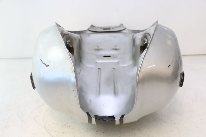 photo de ZBIORNIK PALIWA YAMAHA XJR 1300 (1998 - 2002) - Alternatywny kąt