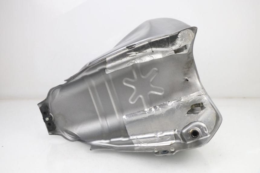 photo de ZBIORNIK PALIWA HONDA XLV VARADERO 125 (2000 - 2006) - Zbliżenie techniczne