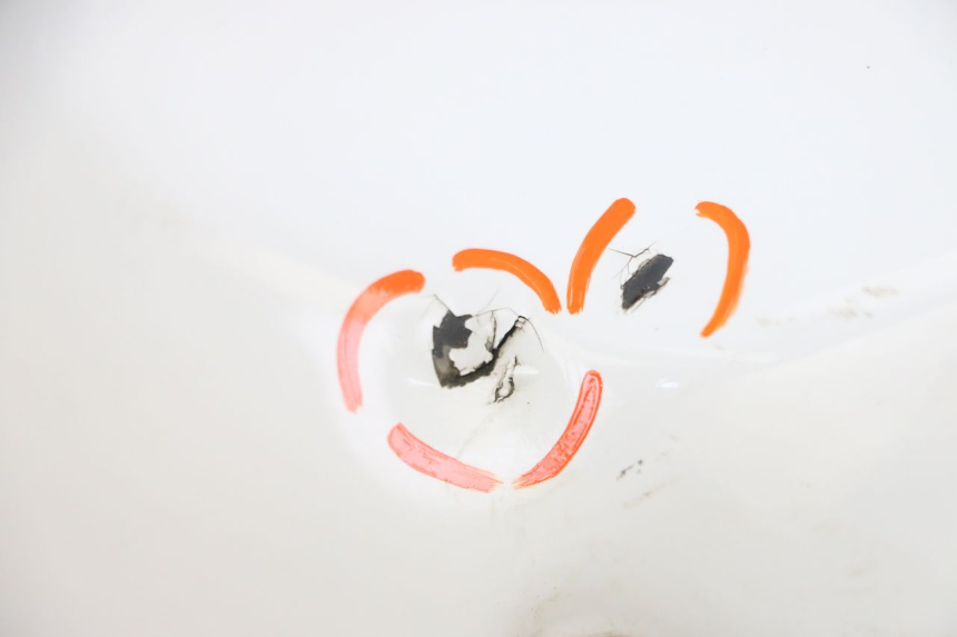 photo de ZBIORNIK PALIWA HONDA XLV VARADERO 125 (2000 - 2006) - Widok profilu