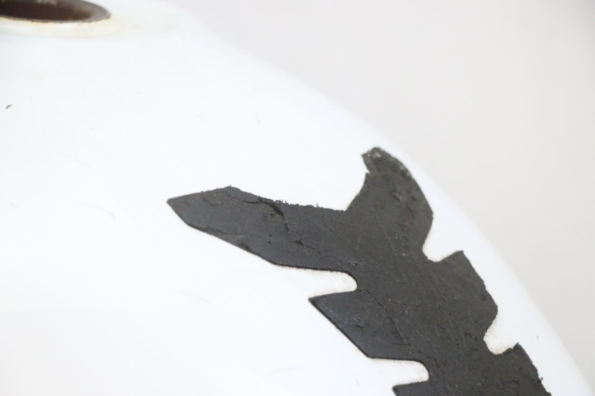 photo de ZBIORNIK PALIWA HONDA XLV VARADERO 125 (2000 - 2006) - Zbliżenie techniczne