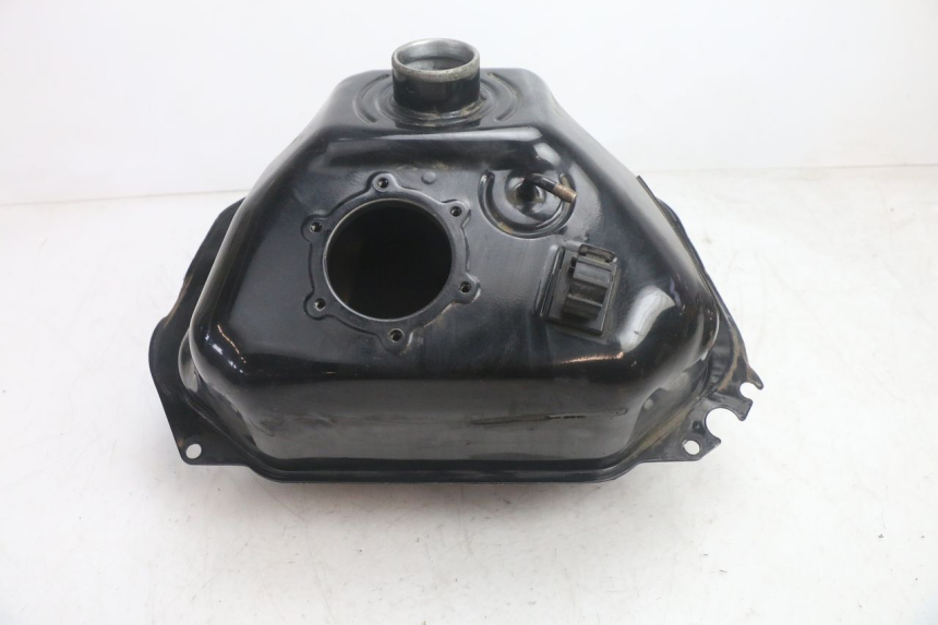 photo de ZBIORNIK PALIWA YAMAHA XP T-MAX ABS 500 (2005 - 2005) - Widok główny