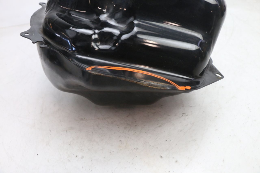 photo de ZBIORNIK PALIWA YAMAHA XP T-MAX ABS 500 (2005 - 2005) - Widok ogólny