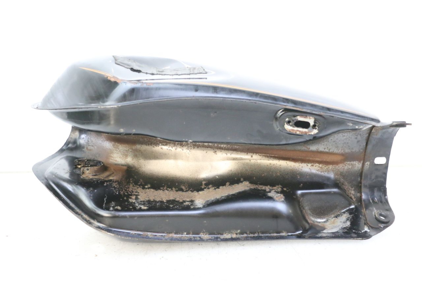 photo de ZBIORNIK PALIWA YAMAHA SR 125 (1982 - 2003) - Zbliżenie techniczne