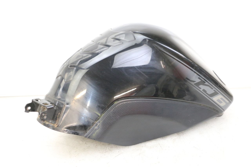 photo de ZBIORNIK PALIWA YAMAHA XJ6 ABS 600 (2008 - 2016) - Widok z bliska