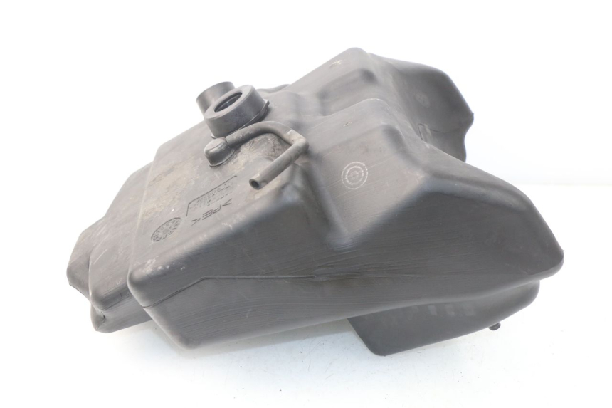 photo de ZBIORNIK PALIWA YAMAHA YP MAJESTY 125 (1998 - 2001) - Inny kąt widzenia