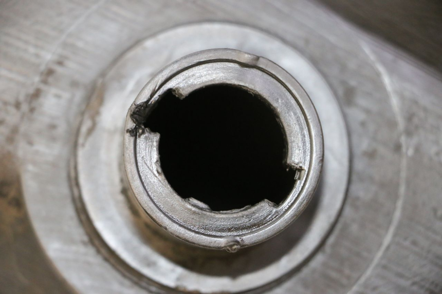 photo de ZBIORNIK PALIWA YAMAHA YP MAJESTY 125 (2007 - 2010) - Punkty mocowania