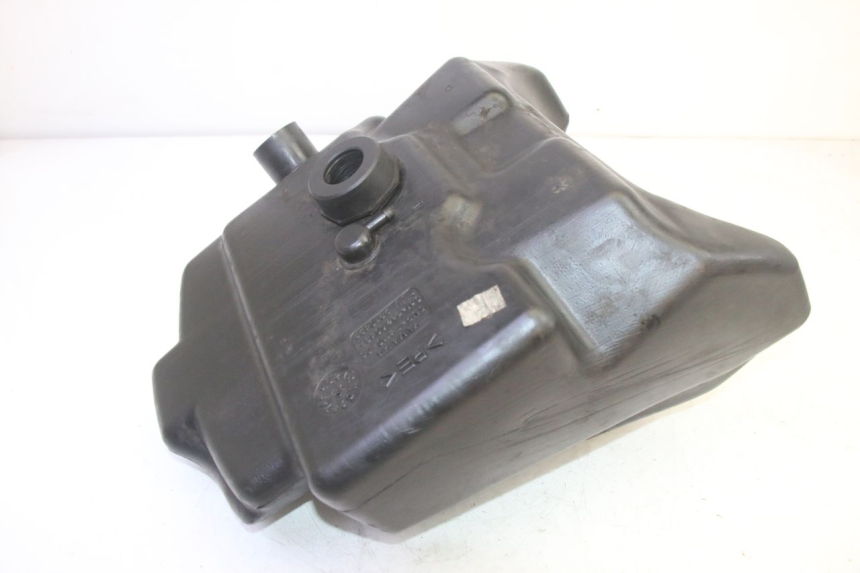 photo de ZBIORNIK PALIWA YAMAHA YP MAJESTY 125 (2002 - 2006) - Inny kąt widzenia