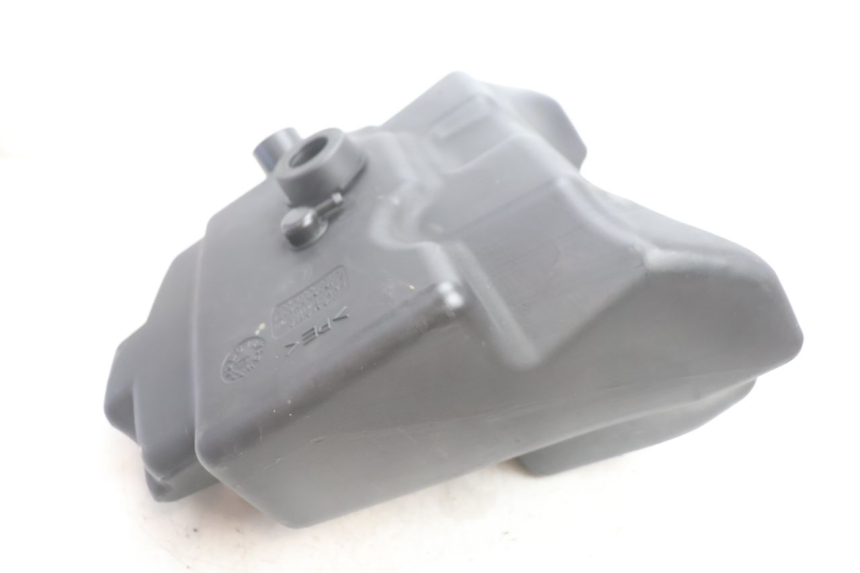 photo de ZBIORNIK PALIWA YAMAHA YP MAJESTY 125 (2002 - 2006) - Zoom stanu zużycia