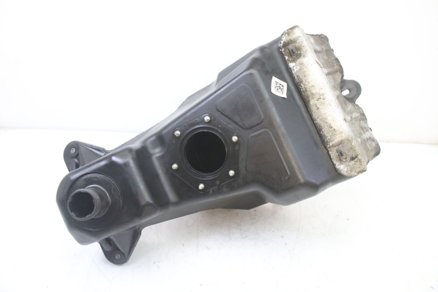 photo de ZBIORNIK PALIWA YAMAHA YP X-MAX XMAX 400 (2014 - 2017) - Zoom stanu zużycia