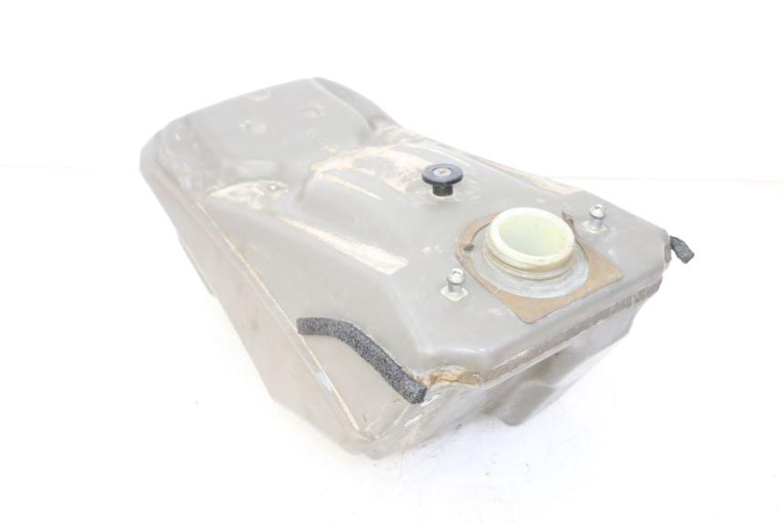 photo de ZBIORNIK PALIWA YAMAHA YZ-F YZF 250 (2014 - 2018) - Zbliżenie techniczne