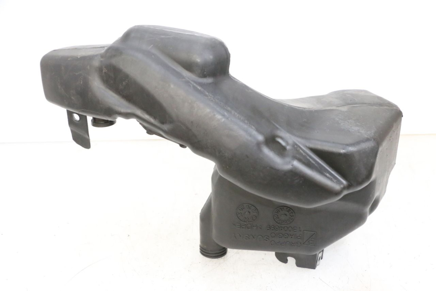 photo de ZBIORNIK PALIWA PIAGGIO ZIP 4T 50 (2018 - 2020) - Zoom stanu zużycia