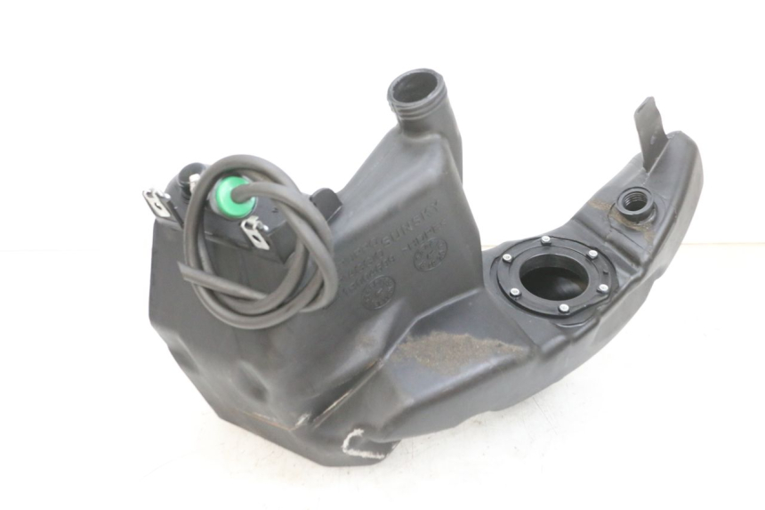 photo de ZBIORNIK PALIWA PIAGGIO ZIP 4T 50 (2018 - 2020) - Inny kąt widzenia