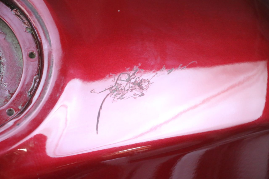 photo de ZBIORNIK PALIWA KAWASAKI ZR 7 750 (1999 - 2004) - Szczegóły charakterystyczne