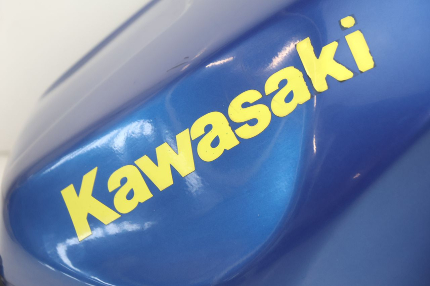 photo de ZBIORNIK PALIWA KAWASAKI ZX-6R ZX6R 600 (1995 - 1997) - Zoom stanu zużycia