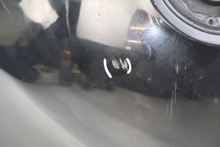 photo de ZBIORNIK PALIWA KAWASAKI ZZR 600 (1995 - 2004) - Zbliżenie komponentów