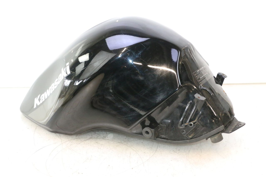 photo de ZBIORNIK PALIWA KAWASAKI ZZR 600 (1995 - 2004) - Zbliżenie techniczne