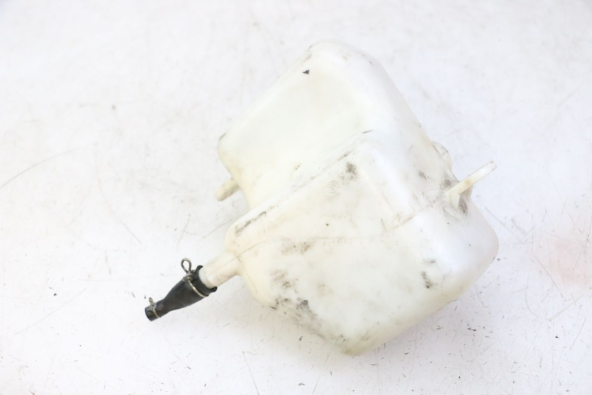 photo de ZBIORNIK OLEJU KYMCO AGILITY NAKED RENOUVO 2T 50 (2011 - 2018) - Inny kąt widzenia