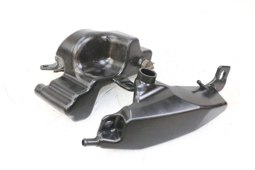 photo de ZBIORNIK OLEJU APRILIA SR MOTARD 50 (2012 - 2018) - Zbliżenie techniczne