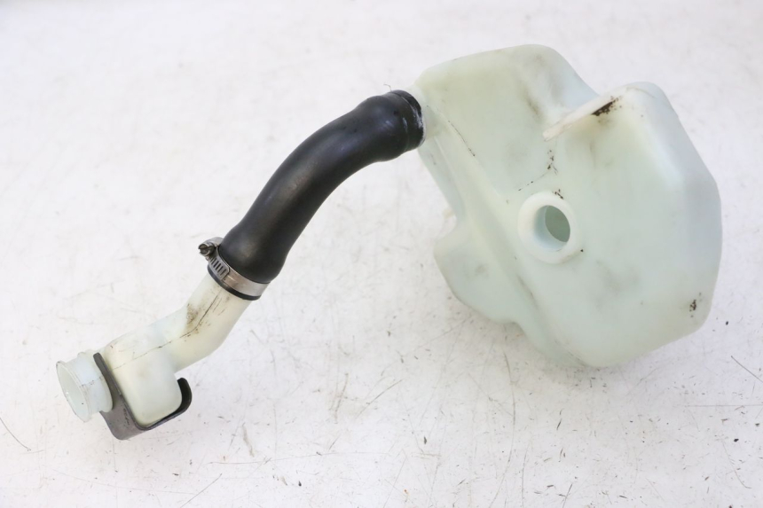 photo de ZBIORNIK OLEJU YAMAHA BW'S 100 (1999 - 2002) - Zoom stanu zużycia