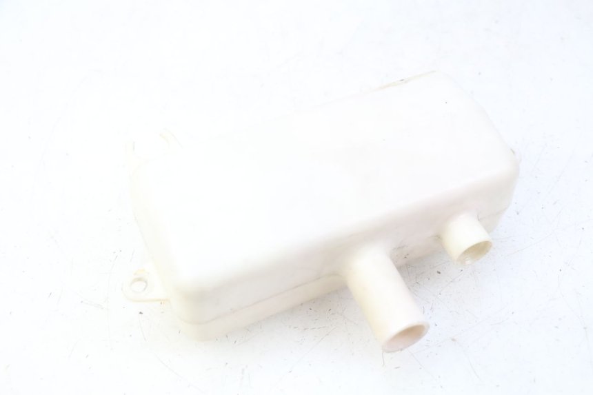 photo de ZBIORNIK OLEJU PEUGEOT DJANGO 2T 50 (2014 - 2019) - Szczegół części