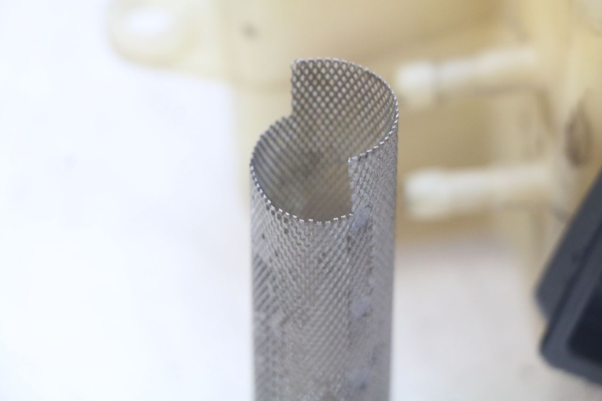 photo de ZBIORNIK OLEJU PEUGEOT ELYSEO 125 (1999 - 2004) - Zoom stanu zużycia