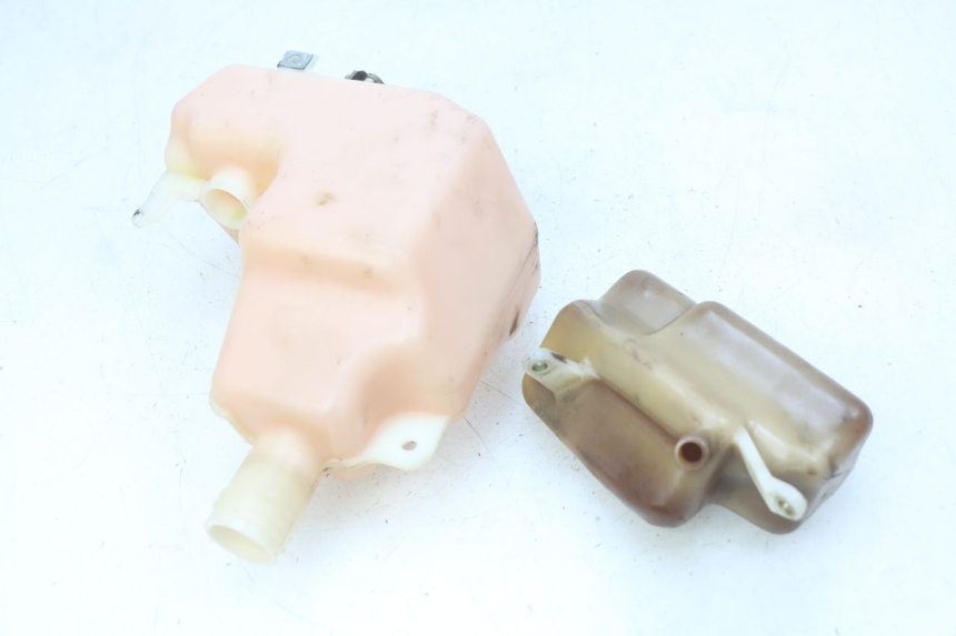 photo de ZBIORNIK OLEJU HONDA FES PANTHEON 2T 125 (1998 - 2002) - Widok główny