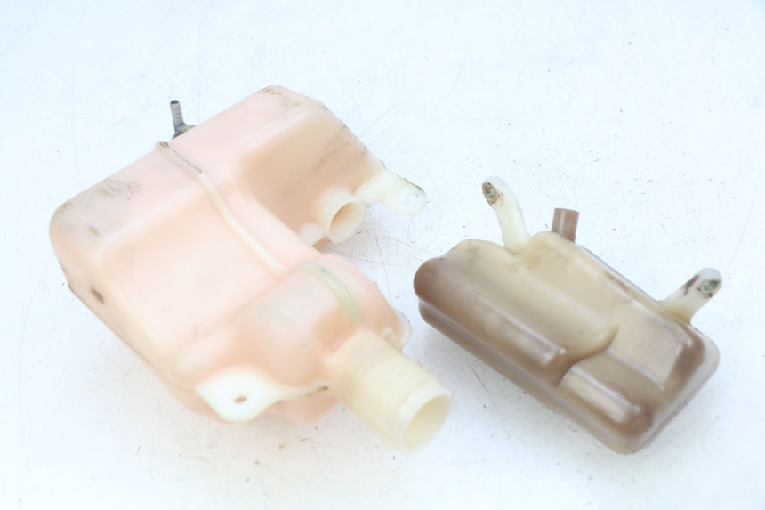 photo de ZBIORNIK OLEJU HONDA FES PANTHEON 2T 125 (1998 - 2002) - Szczegół części