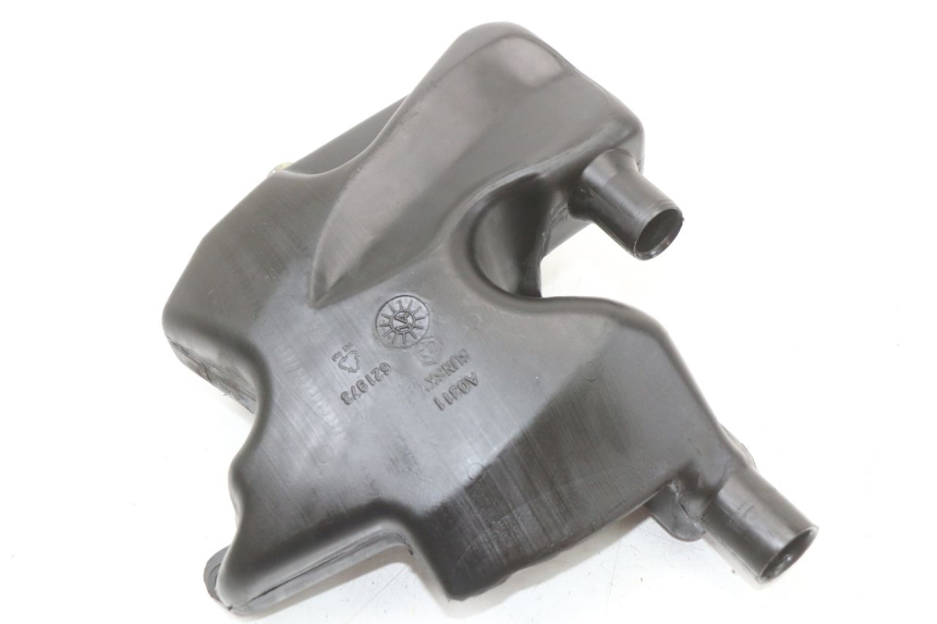 photo de ZBIORNIK OLEJU PIAGGIO FLY 2T 50 (2004 - 2017) - Widok główny