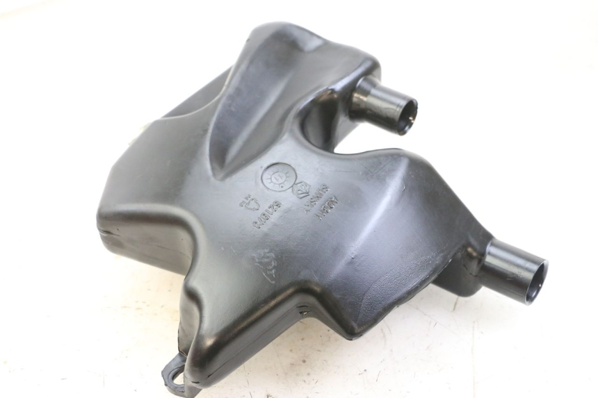 photo de ZBIORNIK OLEJU PIAGGIO FLY 2T 50 (2004 - 2017) - Widok główny