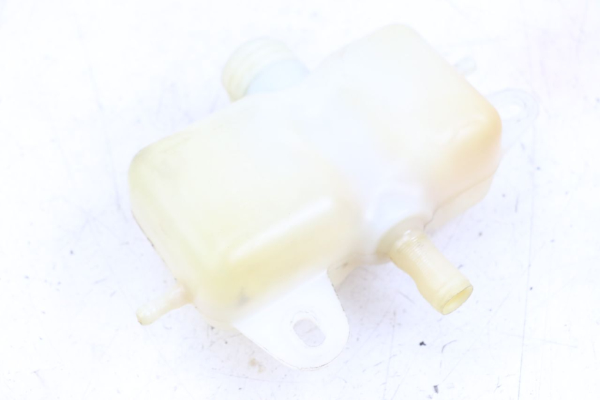 photo de ZBIORNIK OLEJU PEUGEOT GEOPOLIS RS 125 (2007 - 2009) - Zoom stanu zużycia