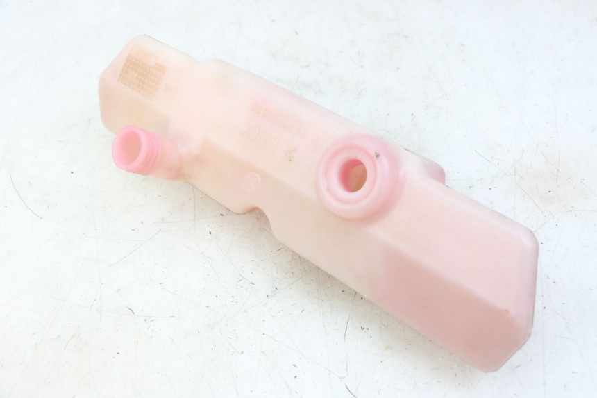 photo de ZBIORNIK OLEJU PEUGEOT JET FORCE CARBU 50 (2003 - 2016) - Zbliżenie techniczne