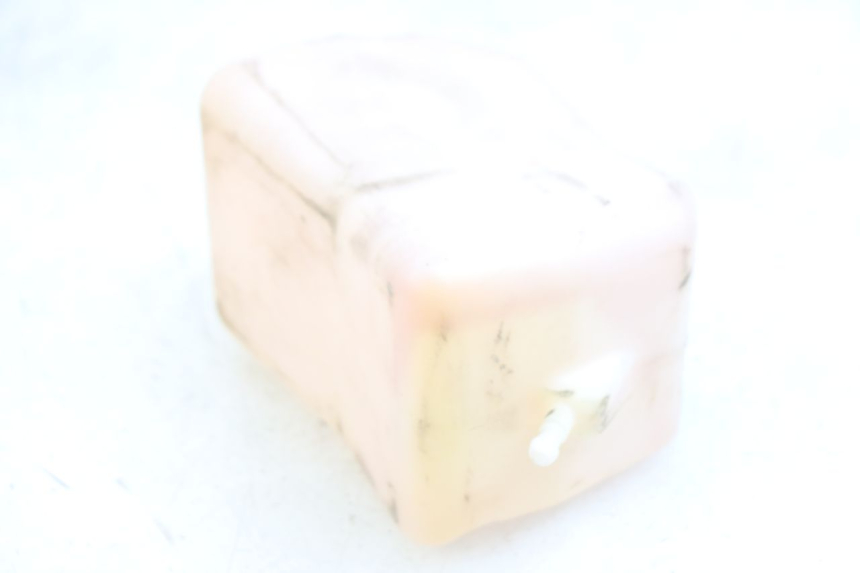 photo de ZBIORNIK OLEJU PEUGEOT LUDIX 50 (2005 - 2007) - Zoom stanu zużycia