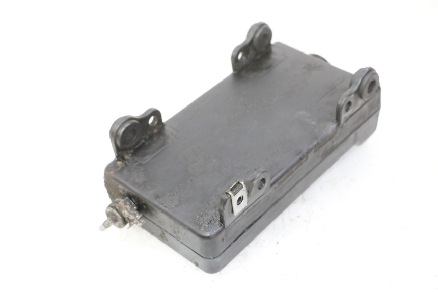 photo de ZBIORNIK OLEJU RIEJU MRT 50 (2018 - 2021) - Zbliżenie techniczne