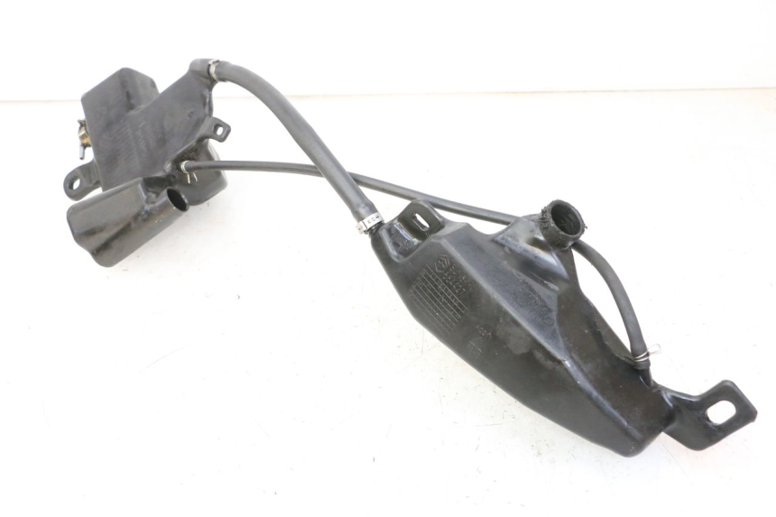 photo de ZBIORNIK OLEJU PIAGGIO NEW TYPHOON 50 (2010 - 2017) - Punkty mocowania