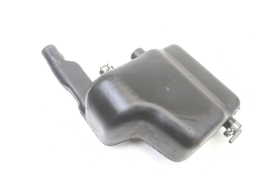 photo de ZBIORNIK OLEJU PIAGGIO VESPA LX 2T 50 (2005 - 2013) - Zoom stanu zużycia