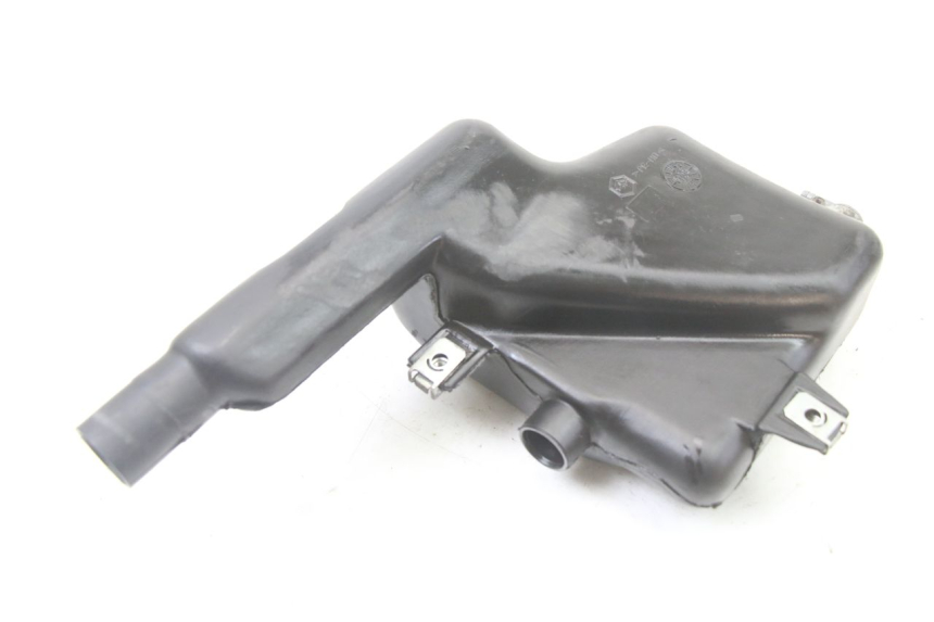 photo de ZBIORNIK OLEJU PIAGGIO VESPA LX 2T 50 (2005 - 2013) - Inny kąt widzenia