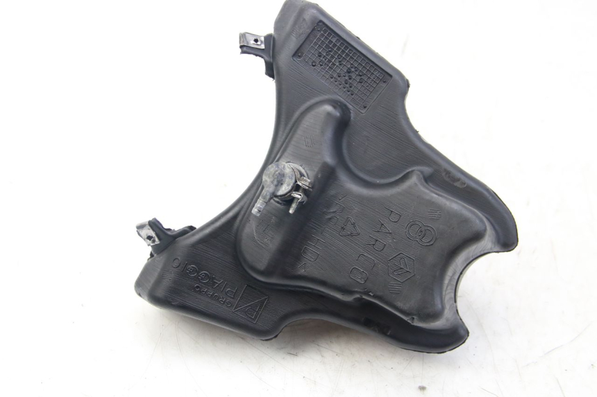 photo de ZBIORNIK OLEJU GILERA RUNNER SP 50 (2009 - 2017) - Zbliżenie techniczne